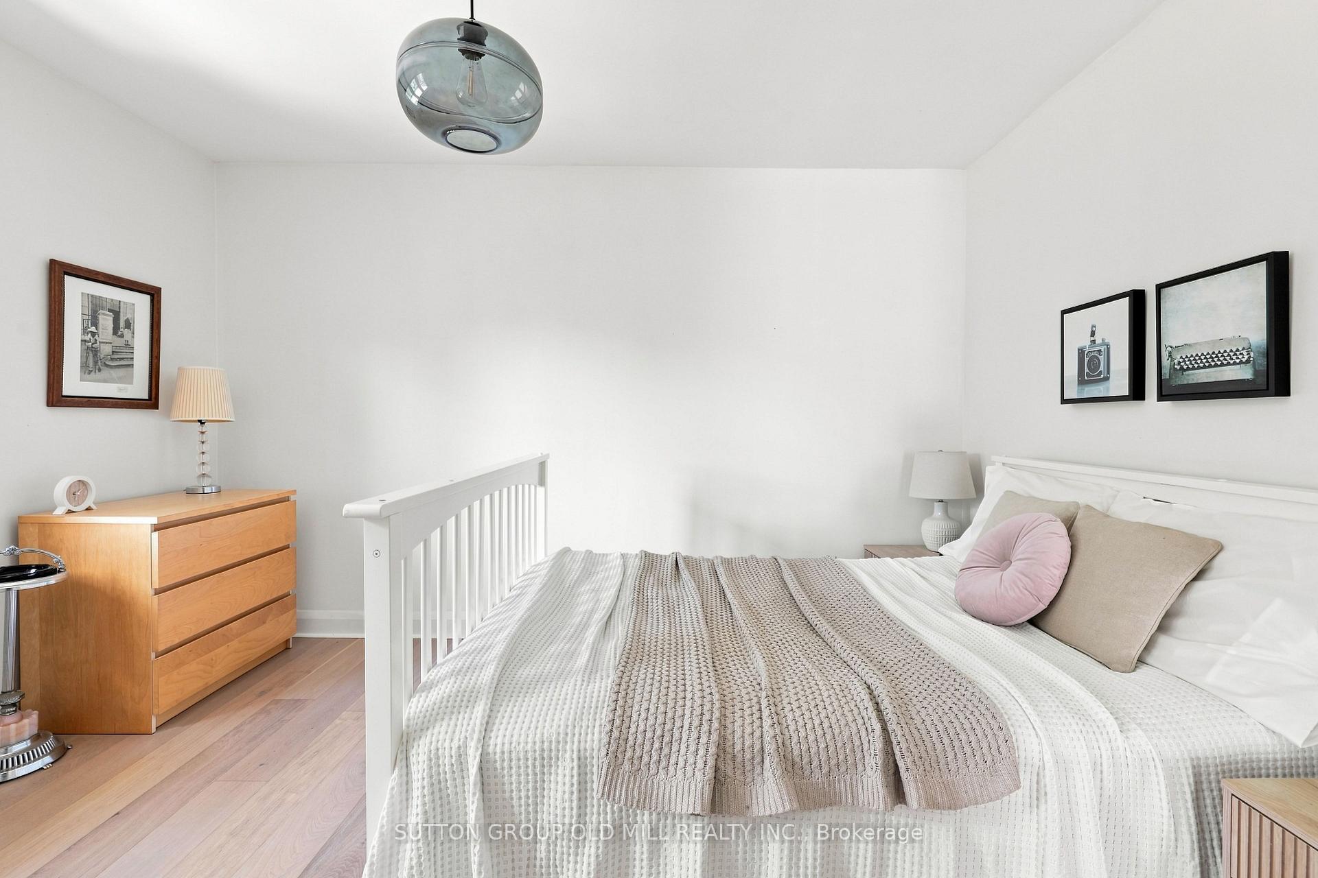 Photo 33 of 10 Queens Avenue, Etobicoke, Mimico — HOMEH