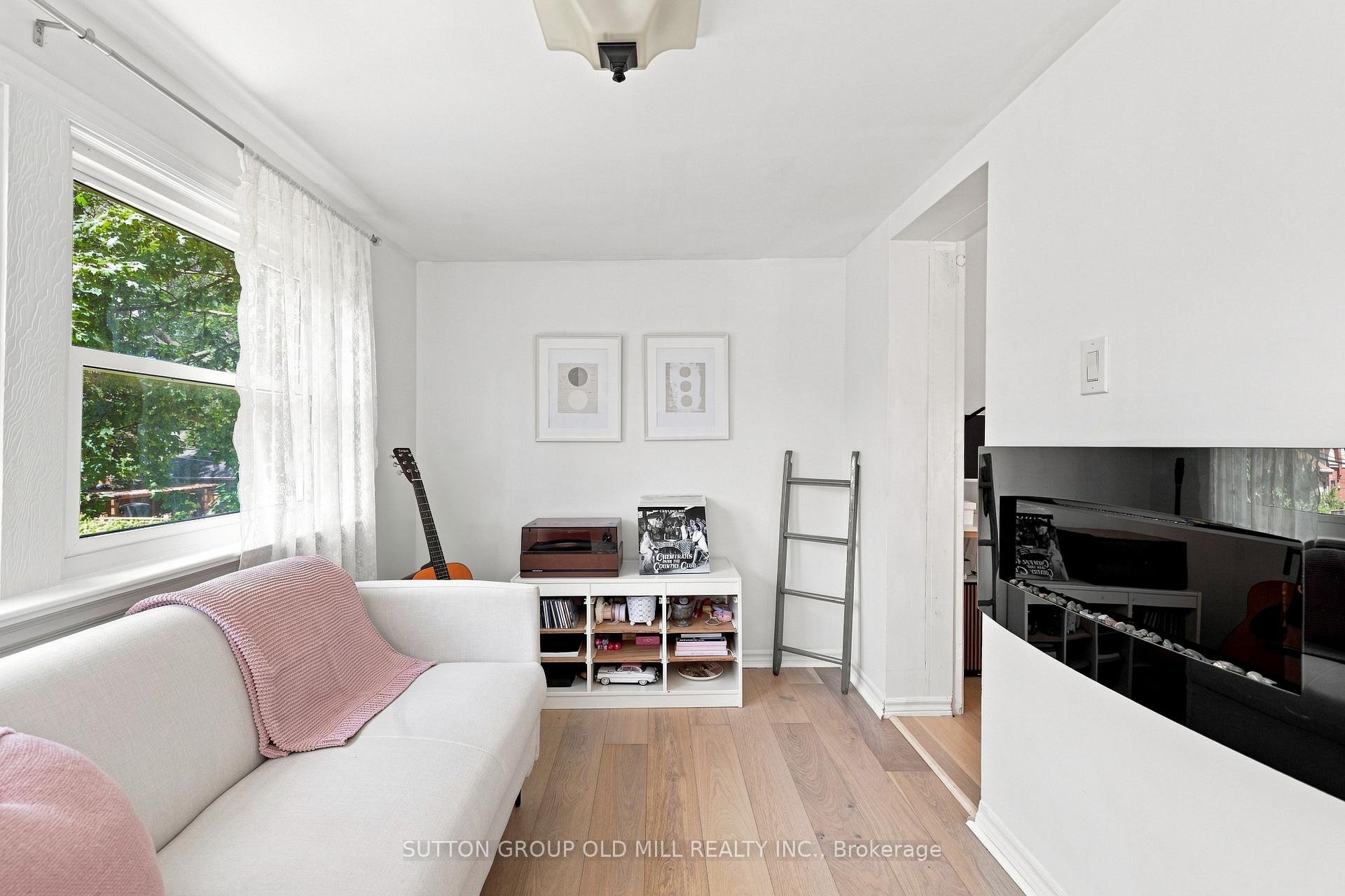 Photo 37 of 10 Queens Avenue, Etobicoke, Mimico — HOMEH