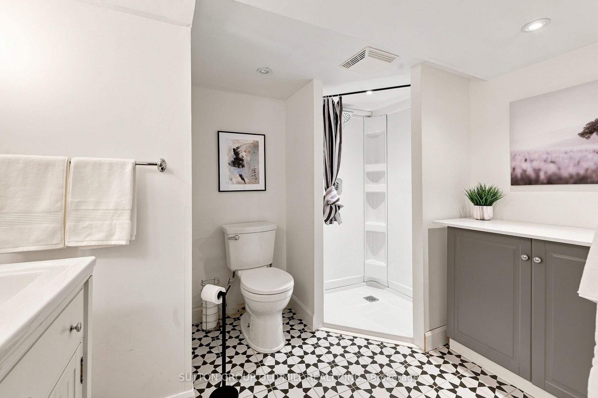 Photo 44 of 10 Queens Avenue, Etobicoke, Mimico — HOMEH