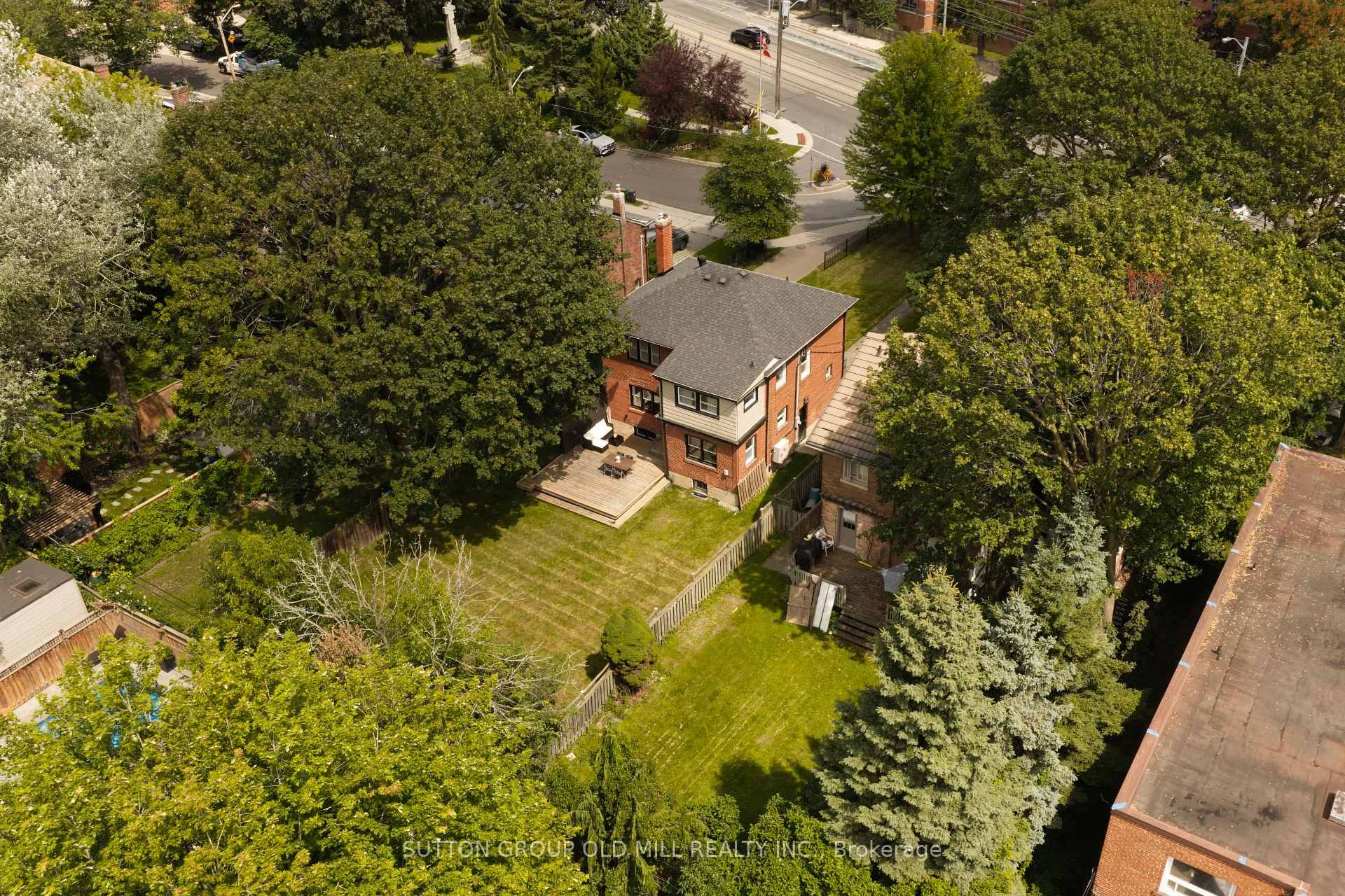 Photo 21 of 10 Queens Avenue, Etobicoke, Mimico — HOMEH