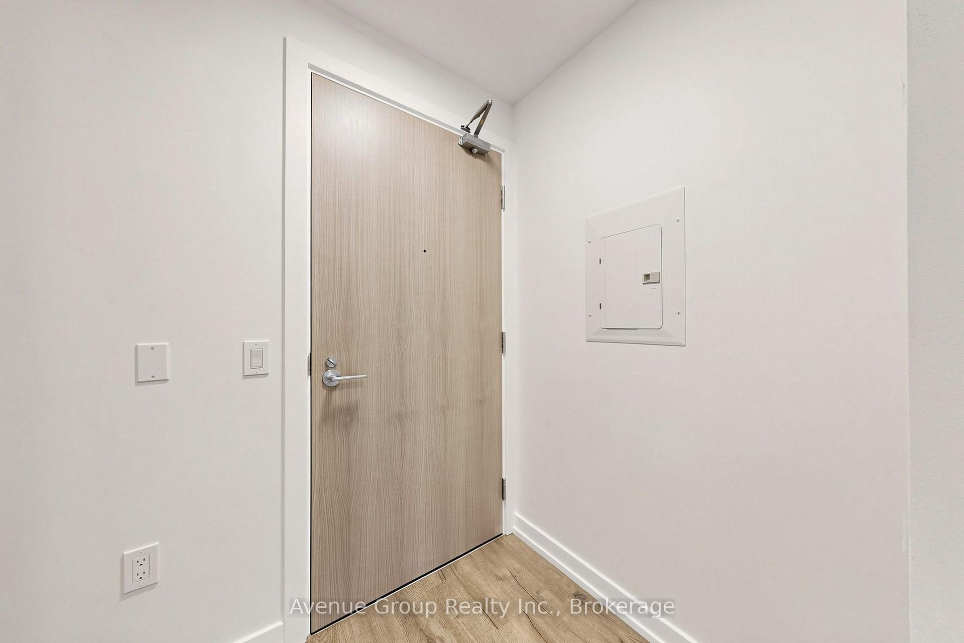 Photo 6 of Unit 1809, 21 Meadowdale Road, Vaughan, Concord — HOMEH