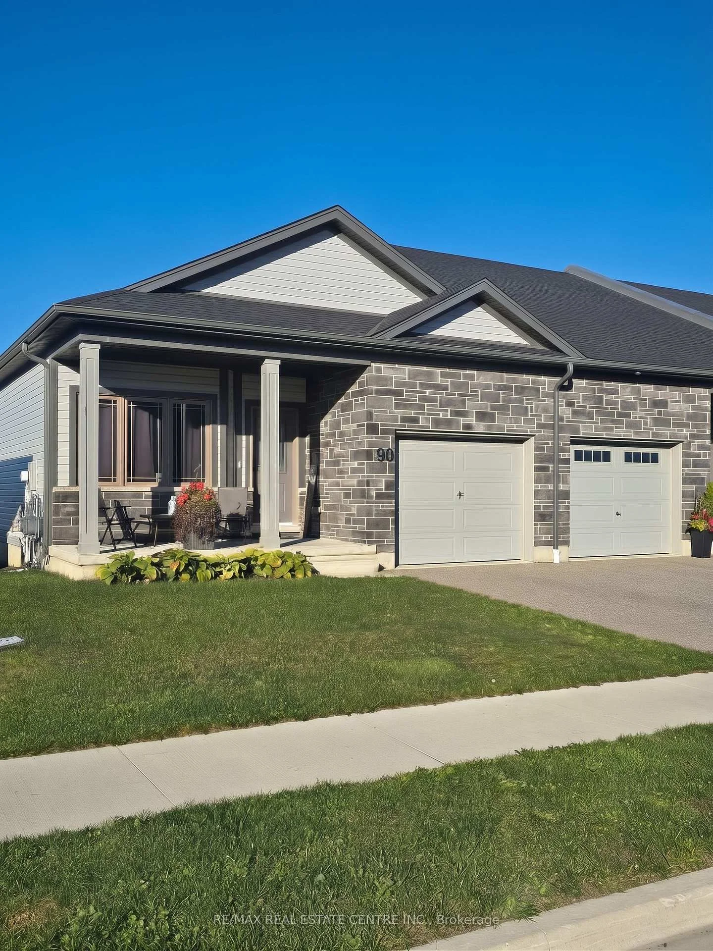 Photo of 90 Cheryl Avenue