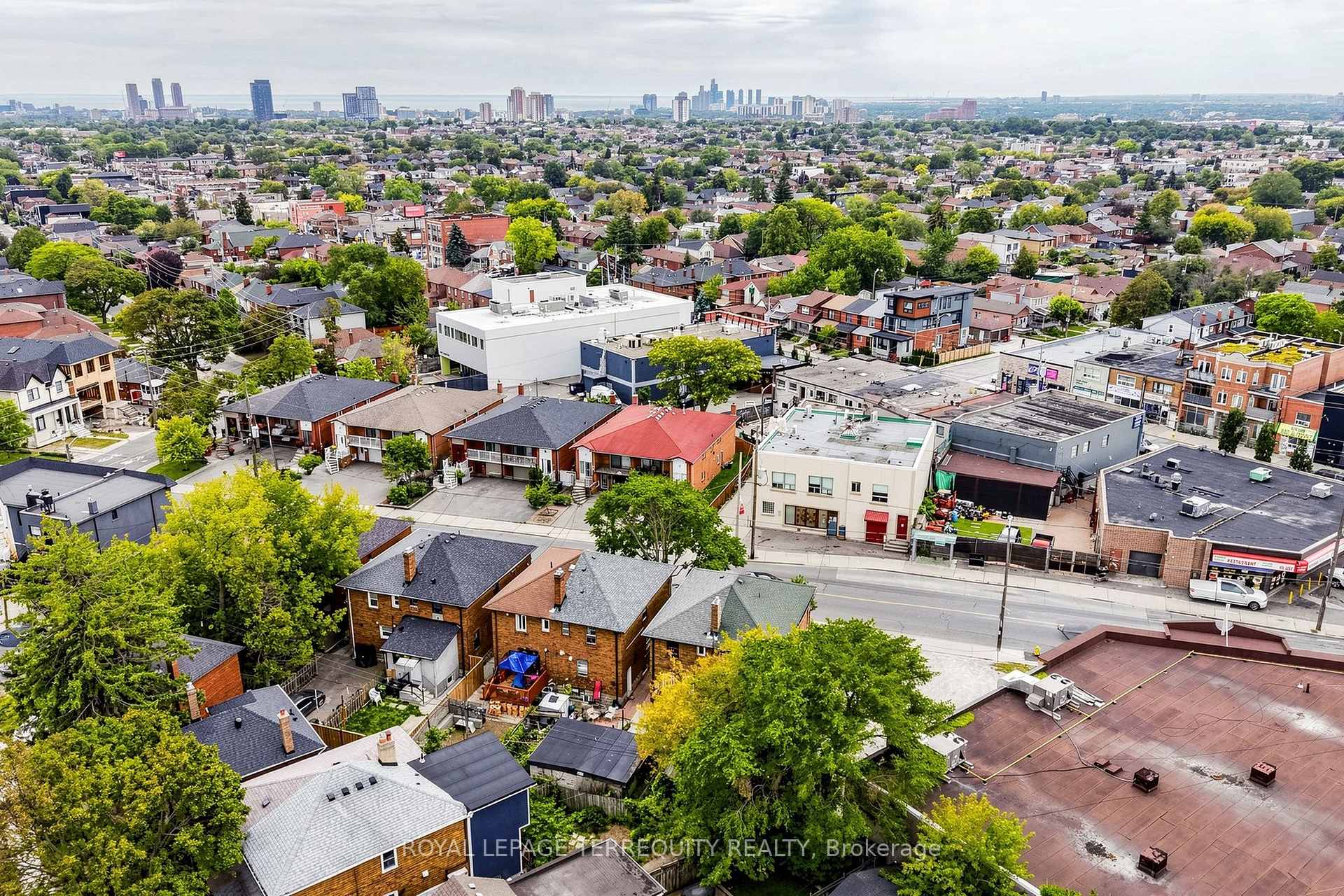 Photo 35 of 591 Vaughan Road, Toronto, Oakwood Village — HOMEH