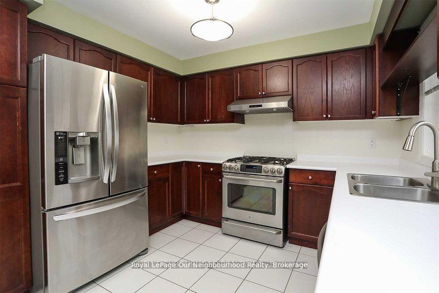 Photo 40 of 83 Cloughley Drive N, Barrie, Northwest — HOMEH