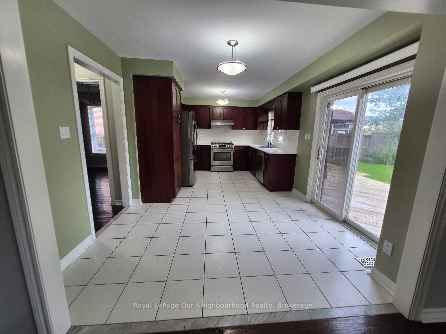 Photo 34 of 83 Cloughley Drive N, Barrie, Northwest — HOMEH