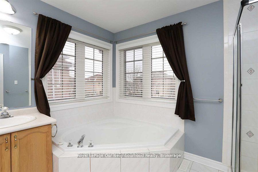 Photo 56 of 83 Cloughley Drive N, Barrie, Northwest — HOMEH