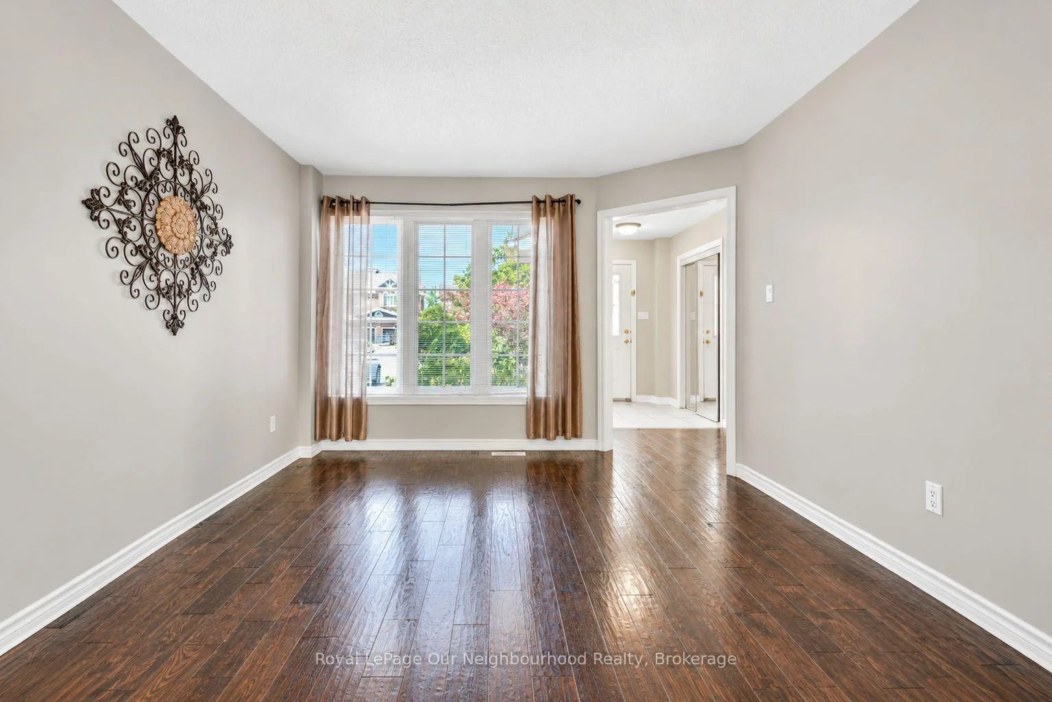 Photo 44 of 83 Cloughley Drive N, Barrie, Northwest — HOMEH