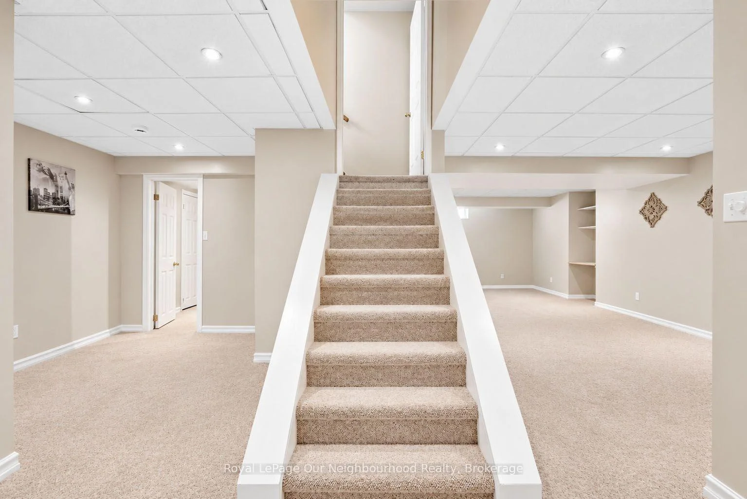 Photo 57 of 83 Cloughley Drive N, Barrie, Northwest — HOMEH