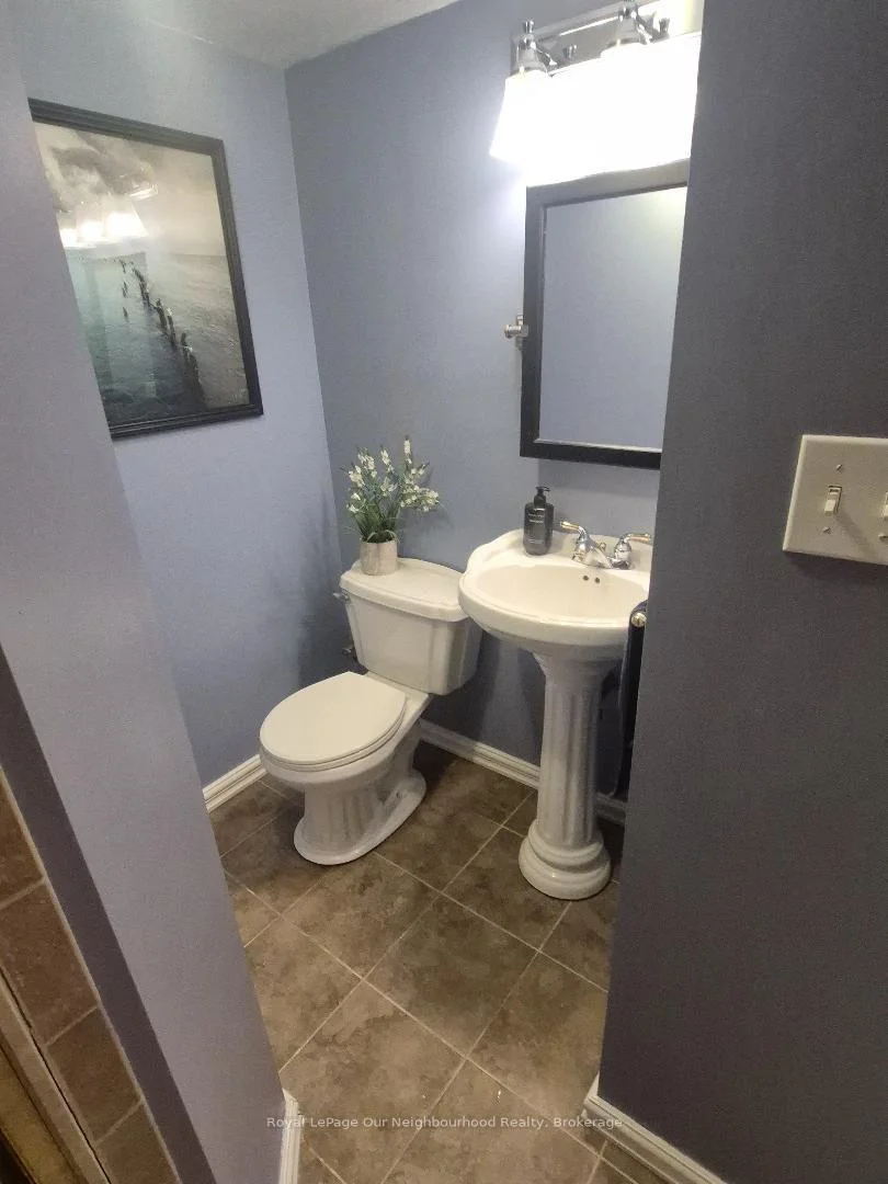 Photo 82 of 83 Cloughley Drive N, Barrie, Northwest — HOMEH