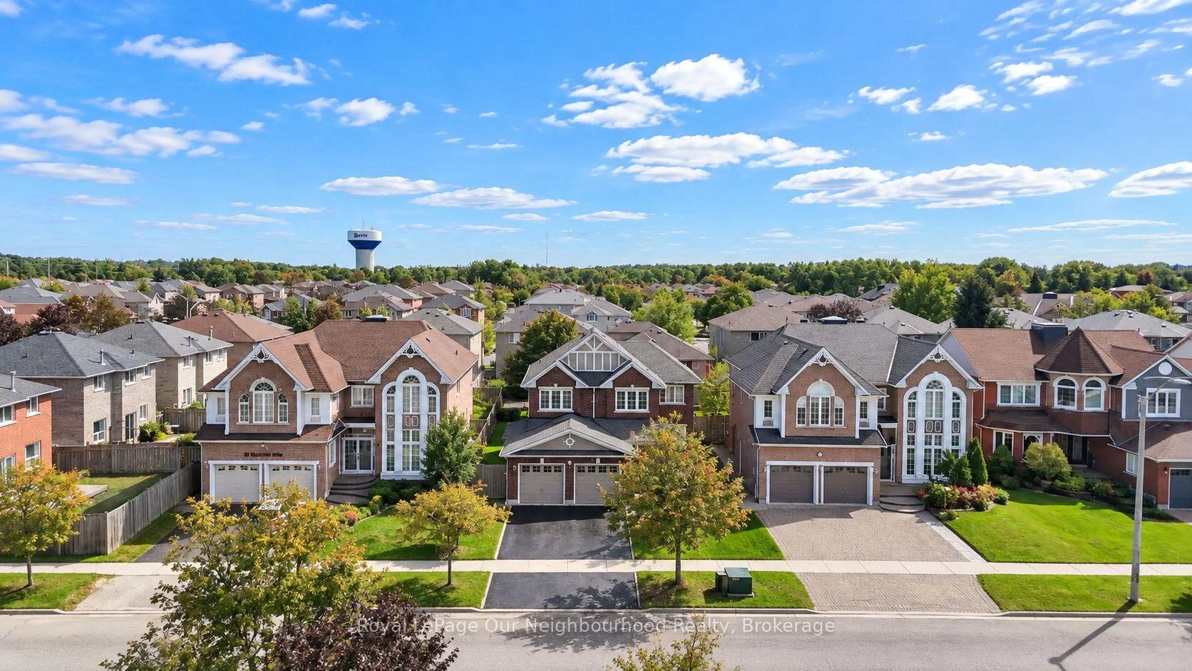 Photo 84 of 83 Cloughley Drive N, Barrie, Northwest — HOMEH