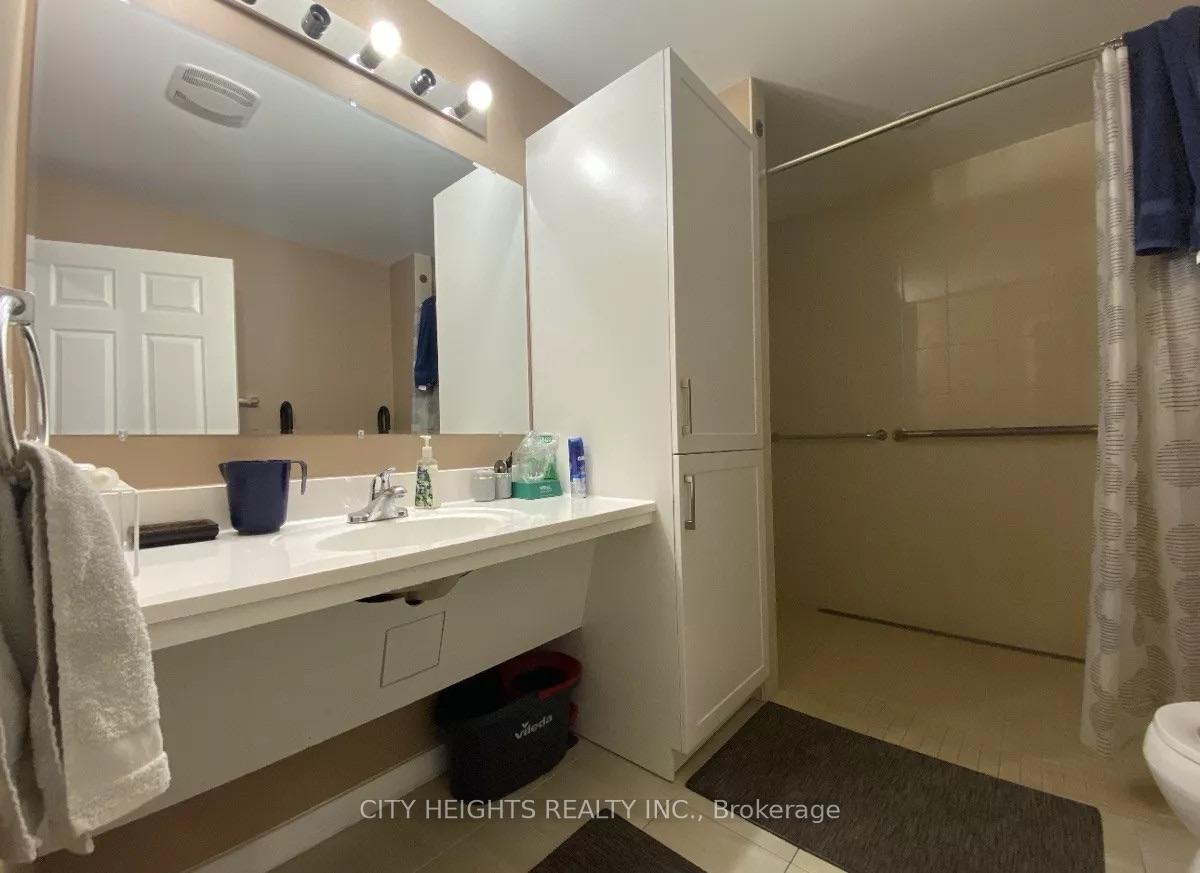 Photo 4 of Unit UPPER LEVEL, 75 Pynford Crescent, North York, Parkwoods-Donalda — HOMEH
