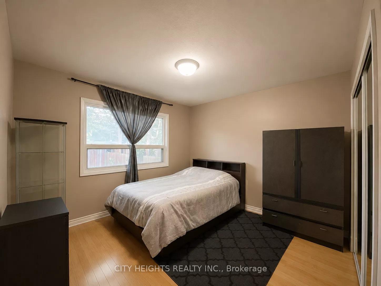Photo 8 of Unit UPPER LEVEL, 75 Pynford Crescent, North York, Parkwoods-Donalda — HOMEH