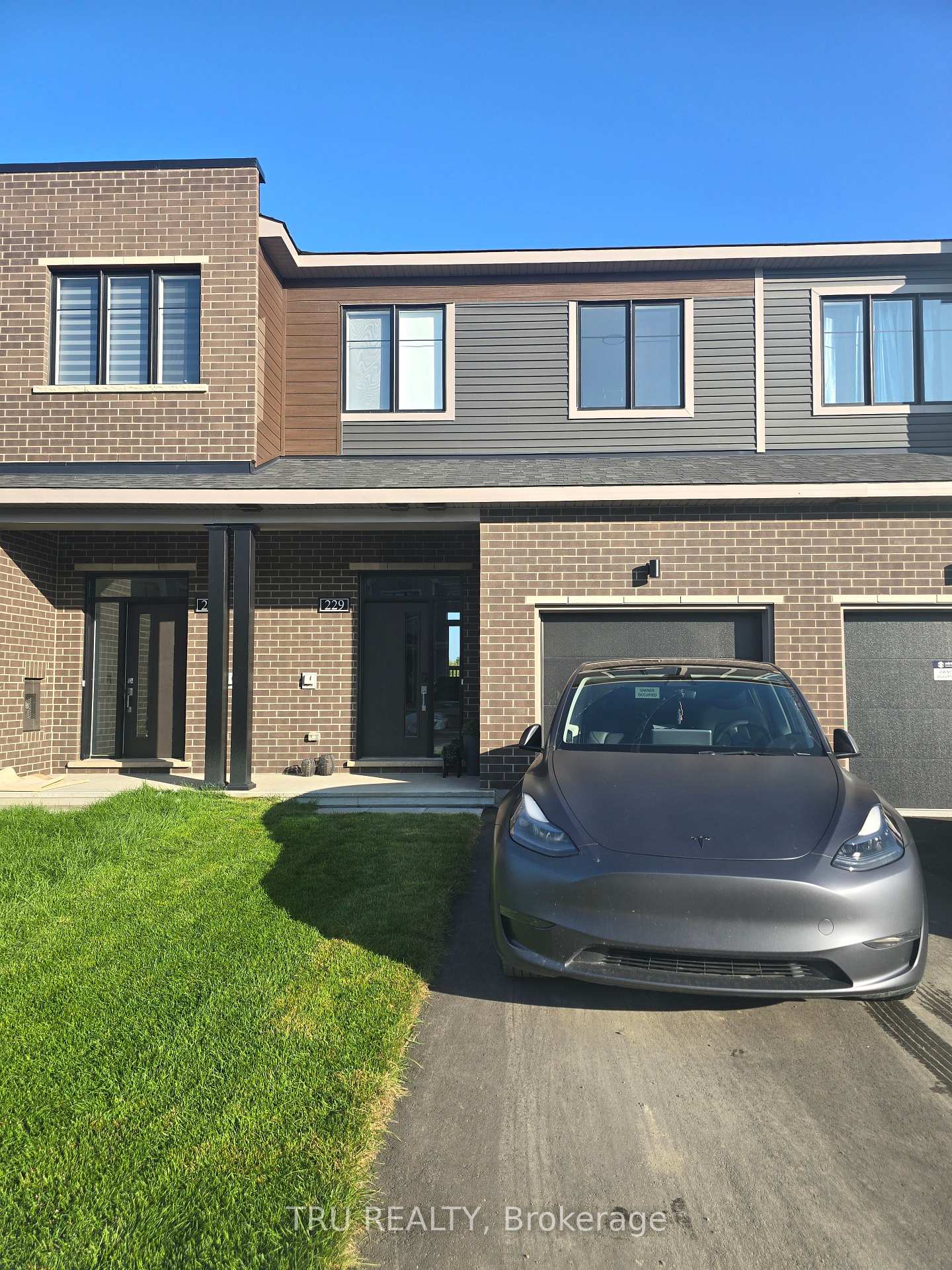 Photo 1 of 229 Bankside Way, Ottawa, Barrhaven - Half Moon Bay — HOMEH