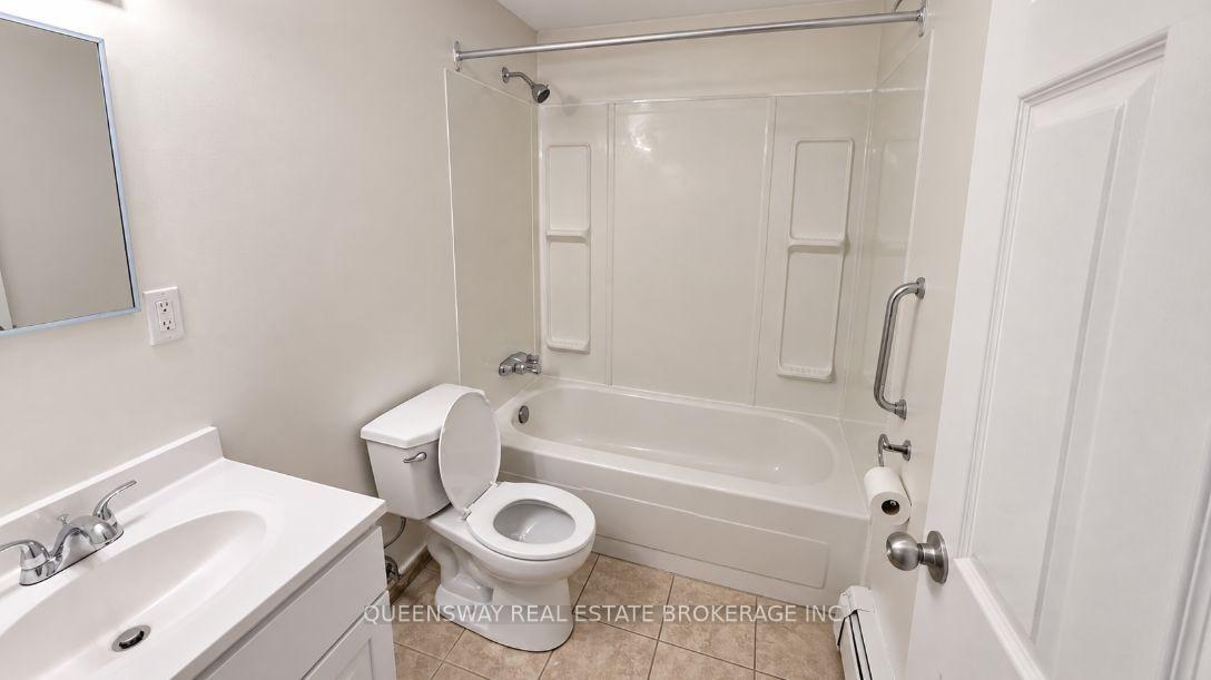 Photo 14 of Unit 5, 689 Barber Avenue, North Perth, Listowel — HOMEH