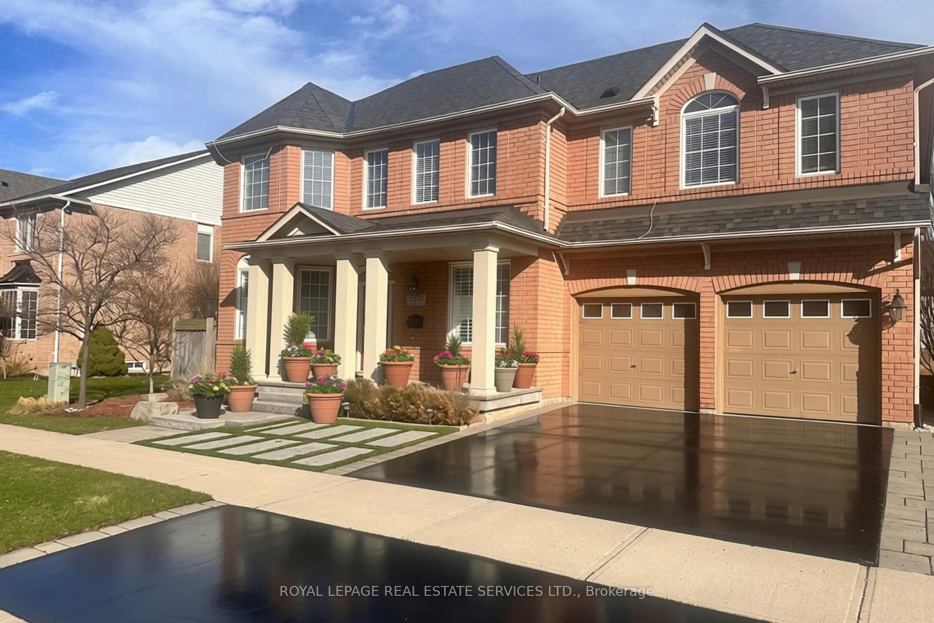 Photo 2 of 2225 Canonridge Circle, Oakville, Westmount — HOMEH