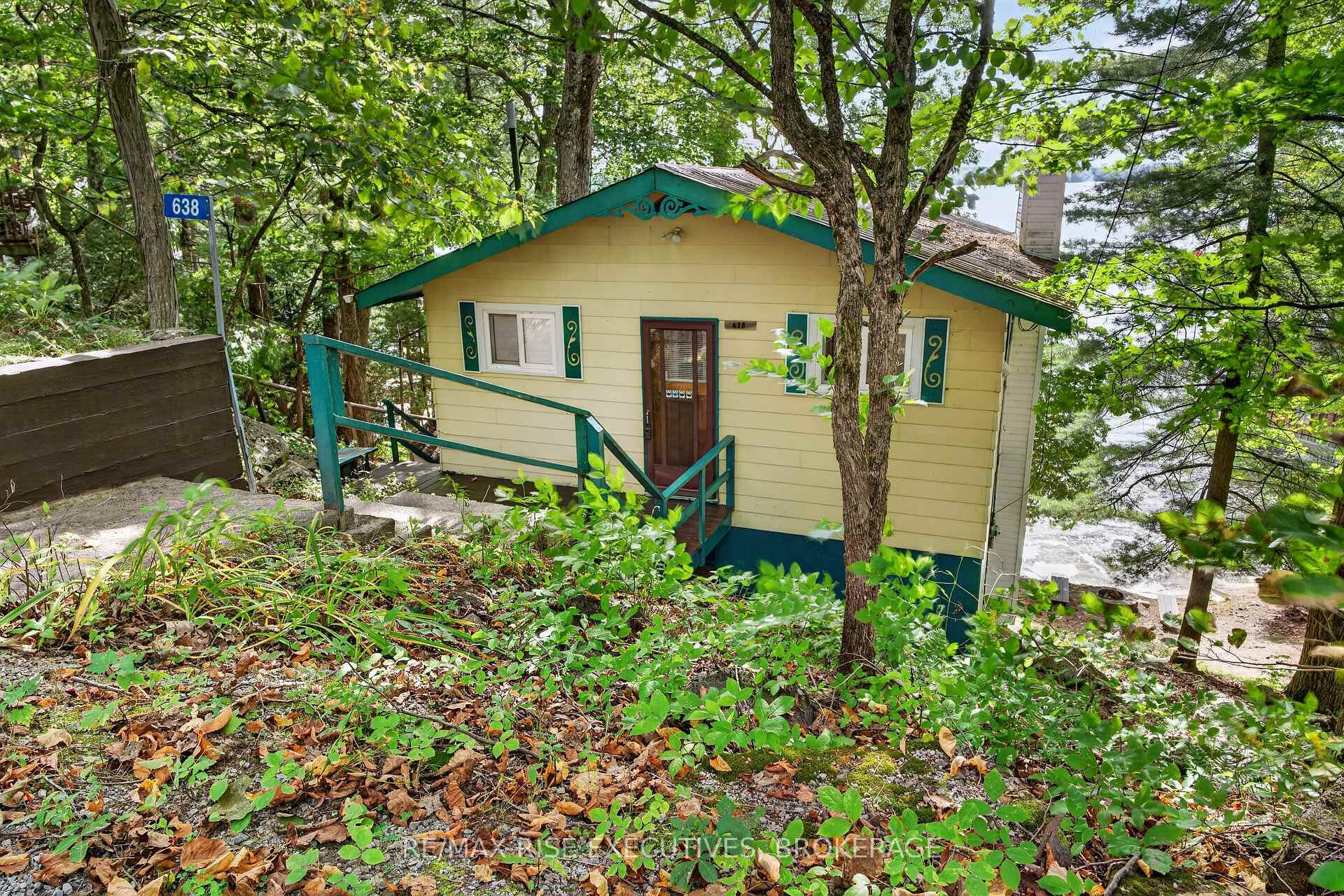 Photo 6 of 638 Derbyshire Point Lane, Athens, R of Yonge & Escott Twp — HOMEH