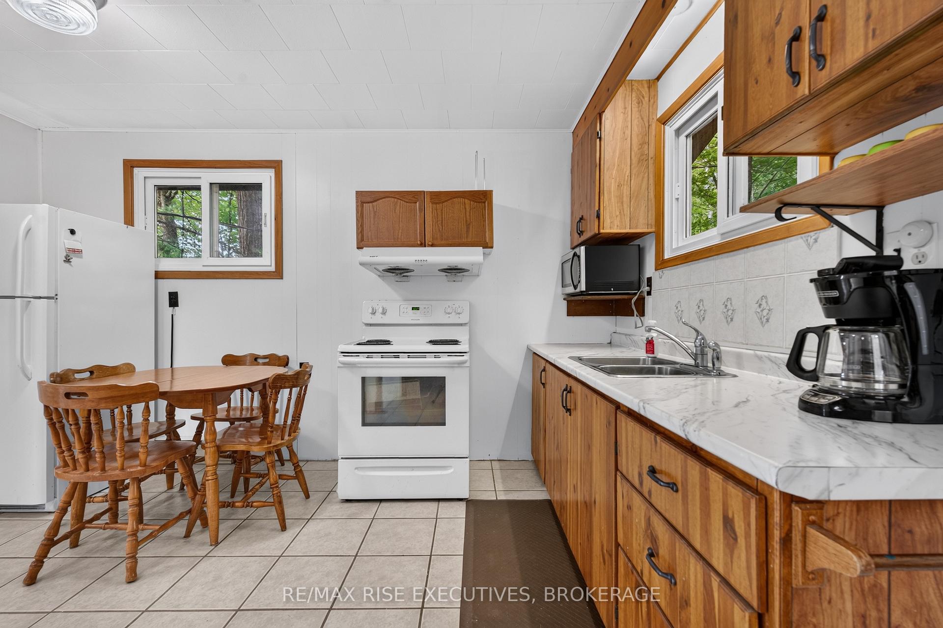 Photo 12 of 638 Derbyshire Point Lane, Athens, R of Yonge & Escott Twp — HOMEH