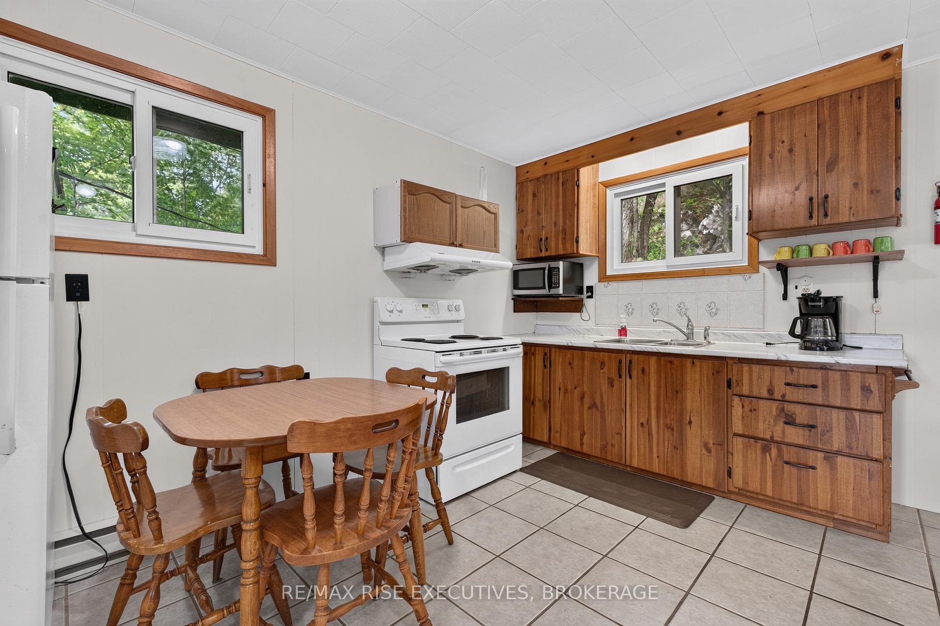 Photo 13 of 638 Derbyshire Point Lane, Athens, R of Yonge & Escott Twp — HOMEH