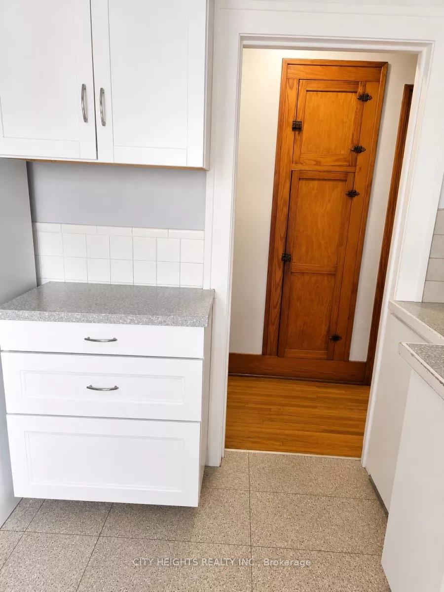 Photo 10 of Unit #2, 1264 Elsmere Avenue, Windsor, Walkerville — HOMEH