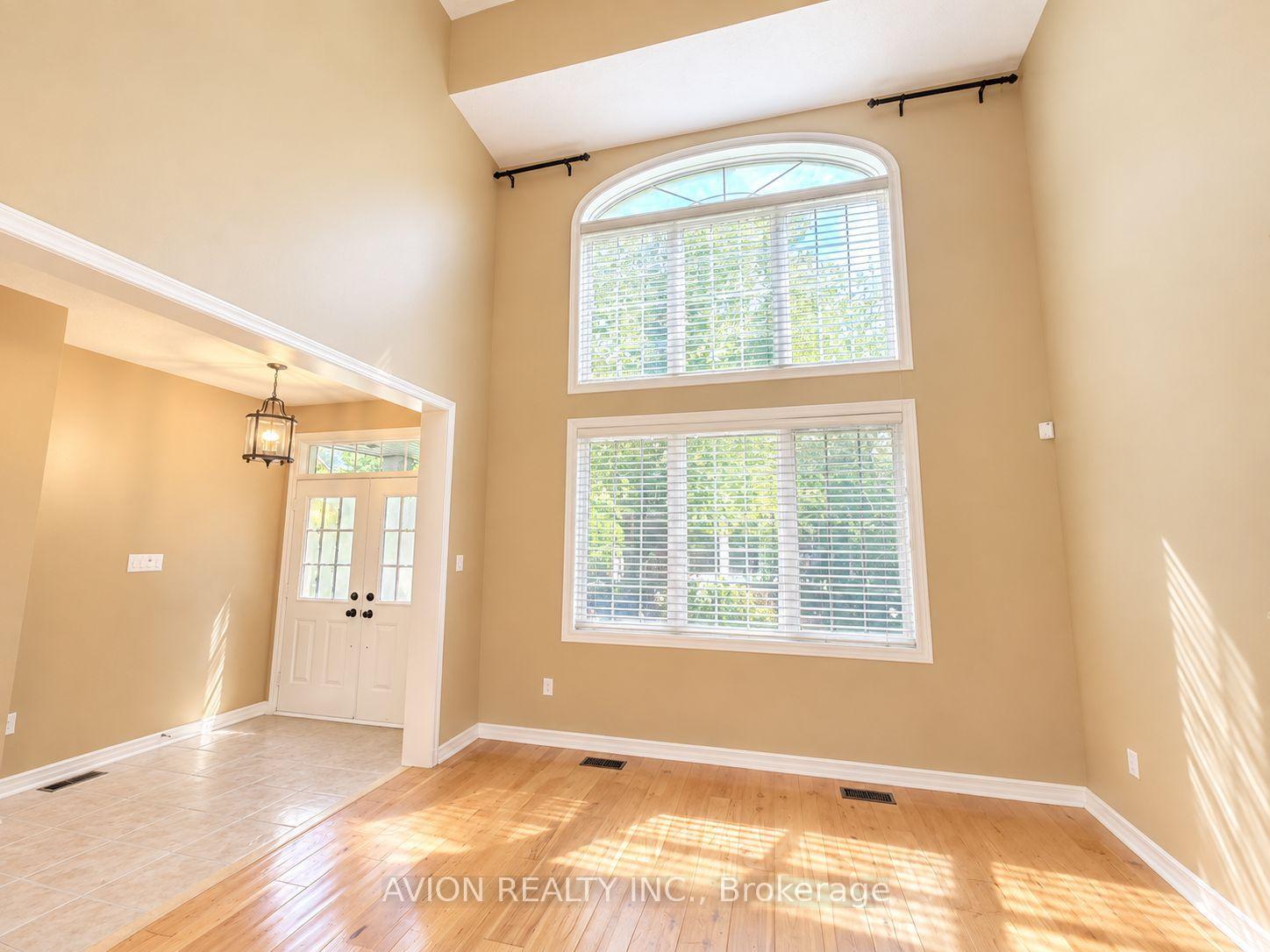 Photo 2 of 1392 Pinecliff Road, Oakville, West Oak Trails — HOMEH