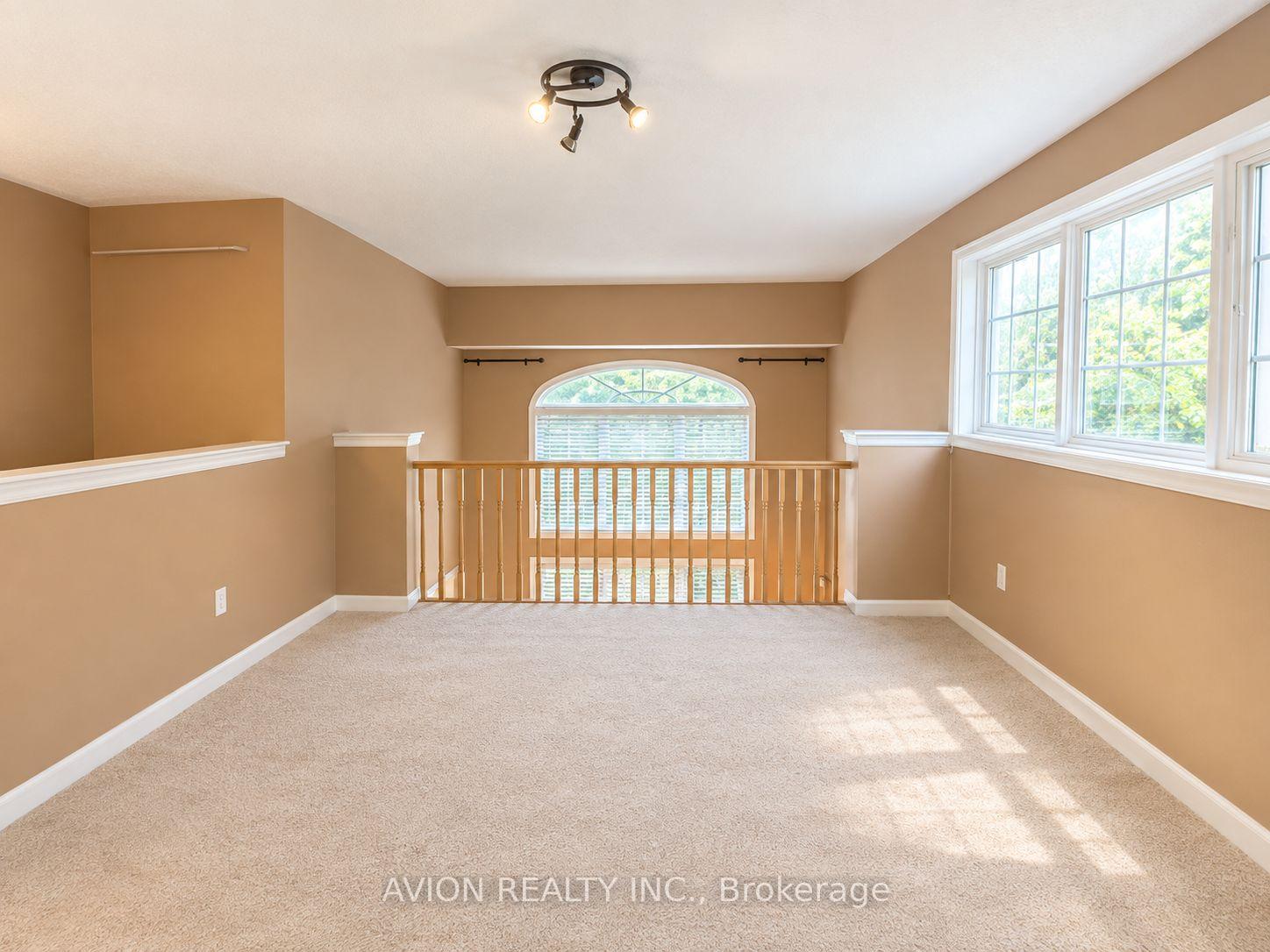 Photo 6 of 1392 Pinecliff Road, Oakville, West Oak Trails — HOMEH