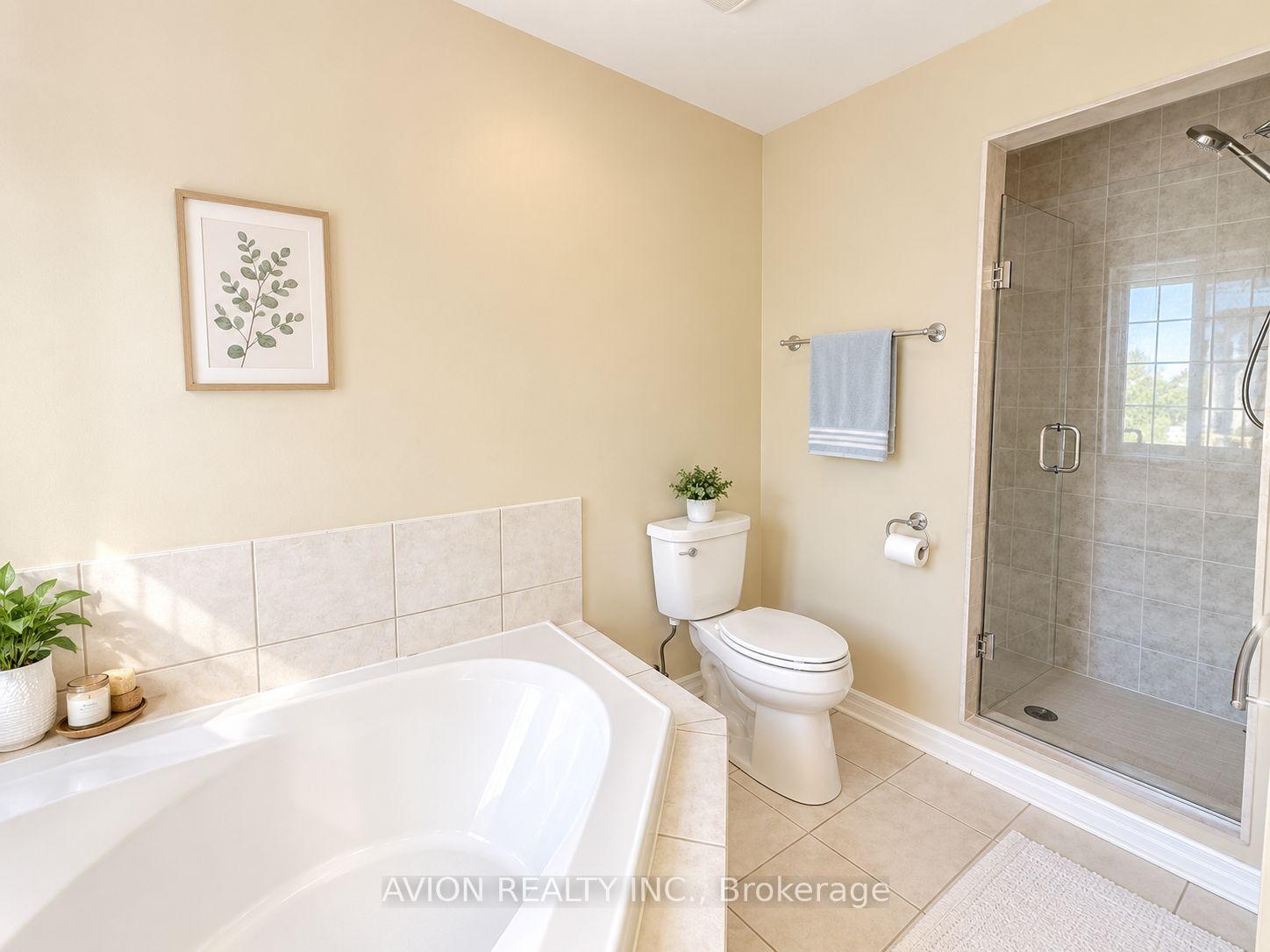 Photo 9 of 1392 Pinecliff Road, Oakville, West Oak Trails — HOMEH