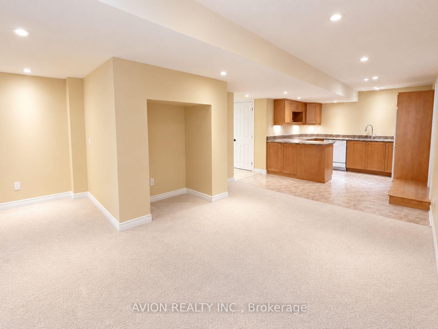 Photo 15 of 1392 Pinecliff Road, Oakville, West Oak Trails — HOMEH