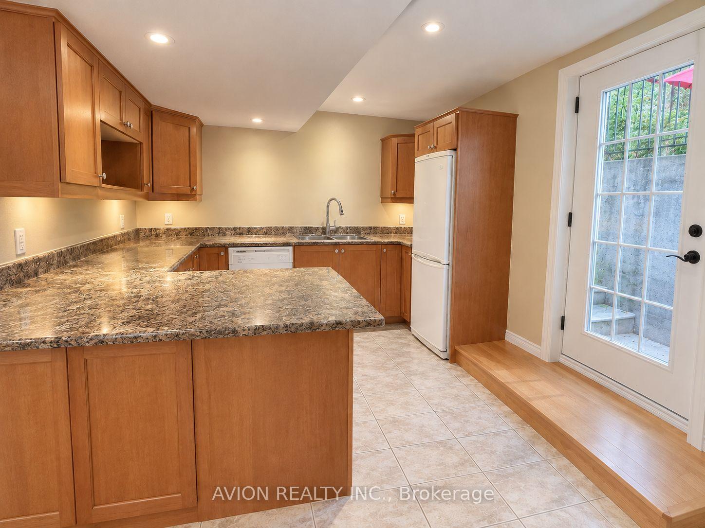 Photo 16 of 1392 Pinecliff Road, Oakville, West Oak Trails — HOMEH