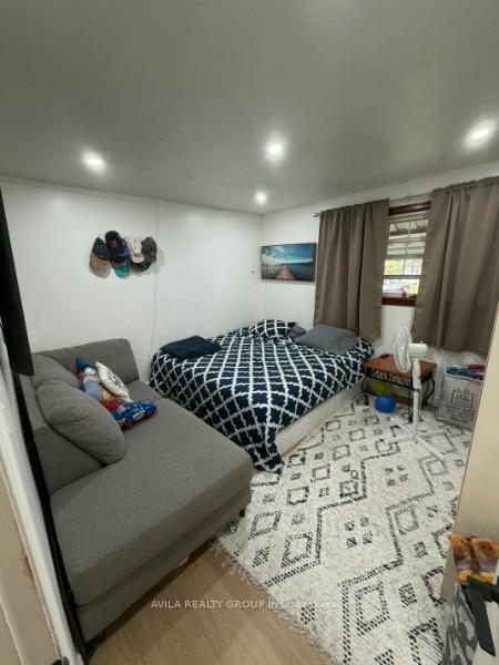 Photo 10 of 20 Horner Street, Brantford, Henderson-Sky Acres — HOMEH