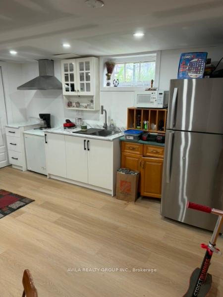 Photo 13 of 20 Horner Street, Brantford, Henderson-Sky Acres — HOMEH