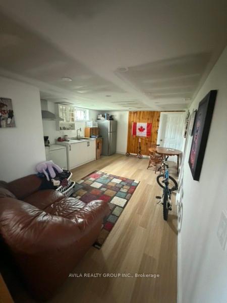 Photo 14 of 20 Horner Street, Brantford, Henderson-Sky Acres — HOMEH