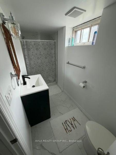 Photo 17 of 20 Horner Street, Brantford, Henderson-Sky Acres — HOMEH