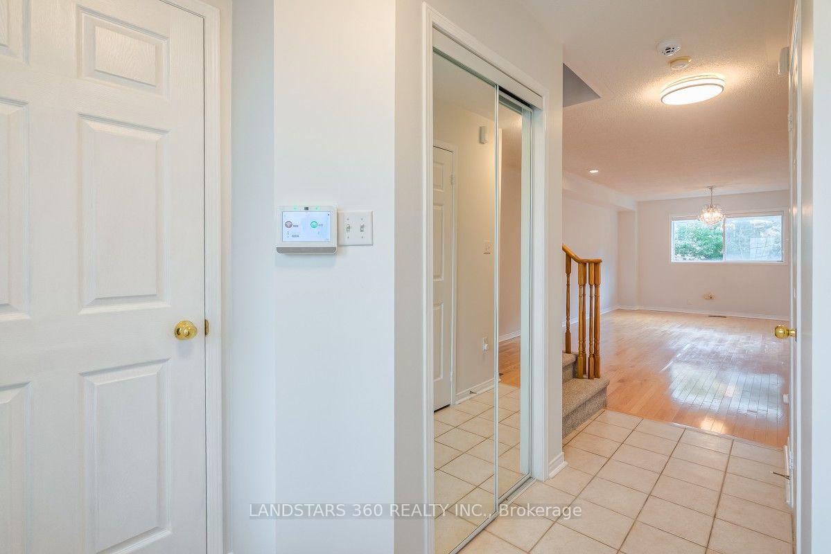 Photo 6 of 11 Wilket Creek Road, Toronto, Flemingdon Park — HOMEH