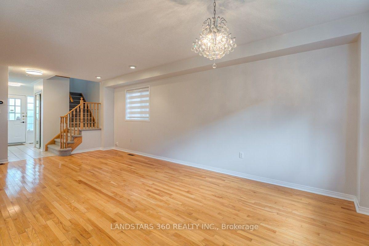 Photo 11 of 11 Wilket Creek Road, Toronto, Flemingdon Park — HOMEH