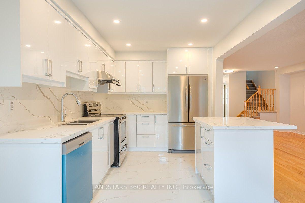 Photo 15 of 11 Wilket Creek Road, Toronto, Flemingdon Park — HOMEH