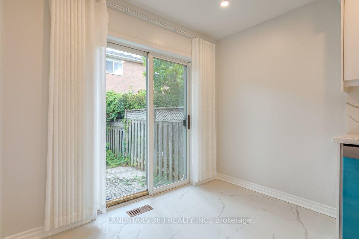 Photo 18 of 11 Wilket Creek Road, Toronto, Flemingdon Park — HOMEH