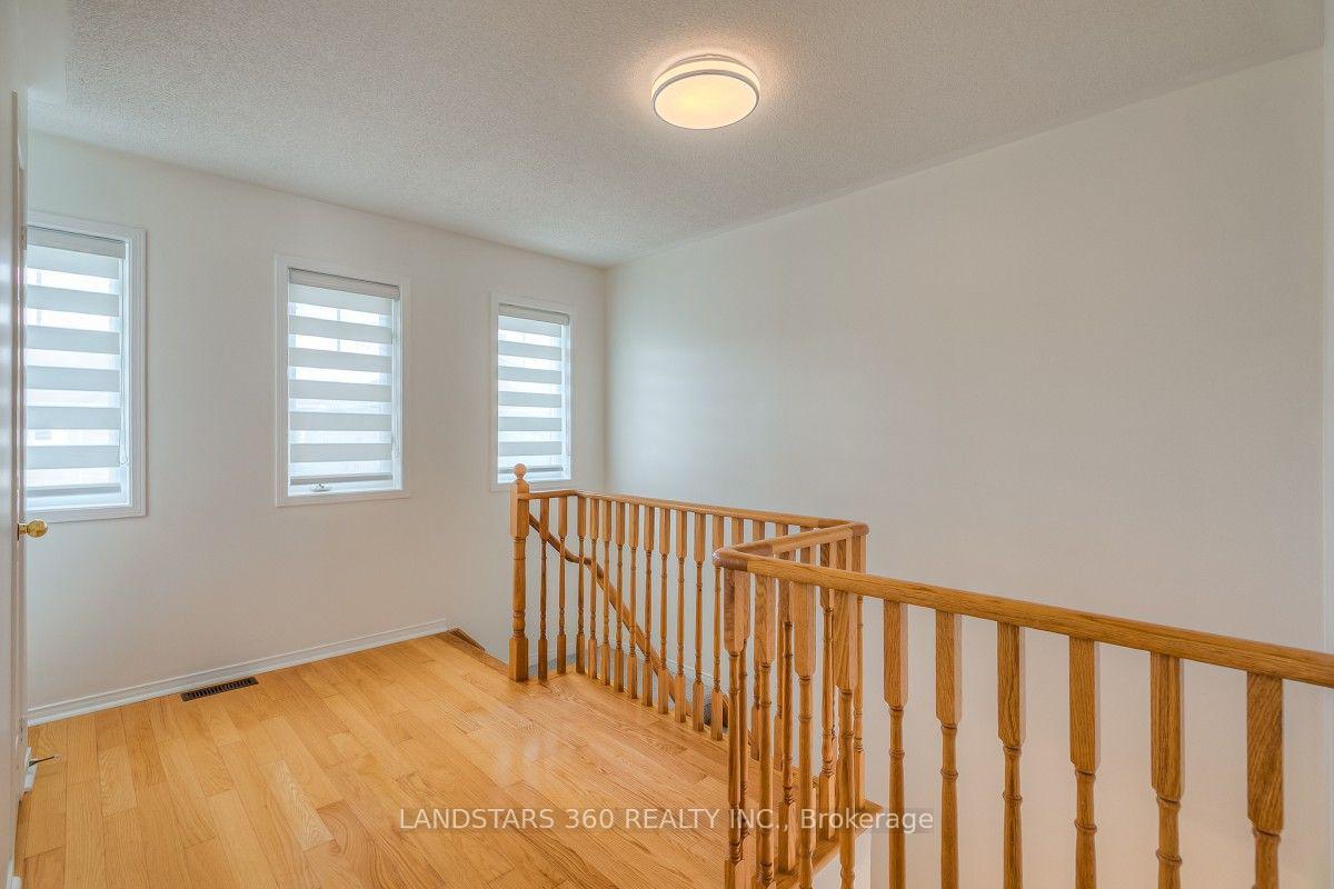 Photo 29 of 11 Wilket Creek Road, Toronto, Flemingdon Park — HOMEH