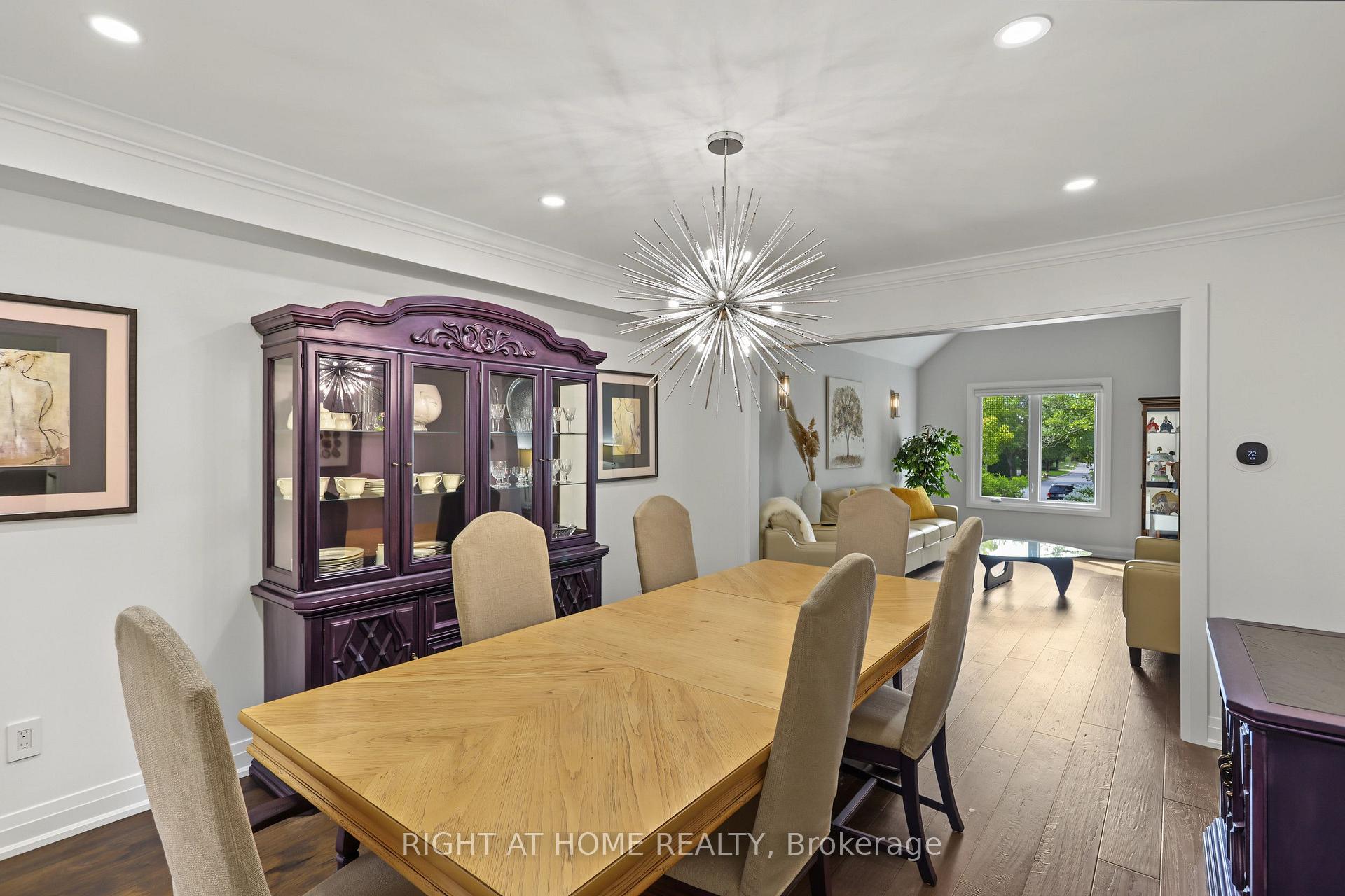 Photo 13 of 11 Harrowsmith Place, Richmond Hill, Oak Ridges — HOMEH