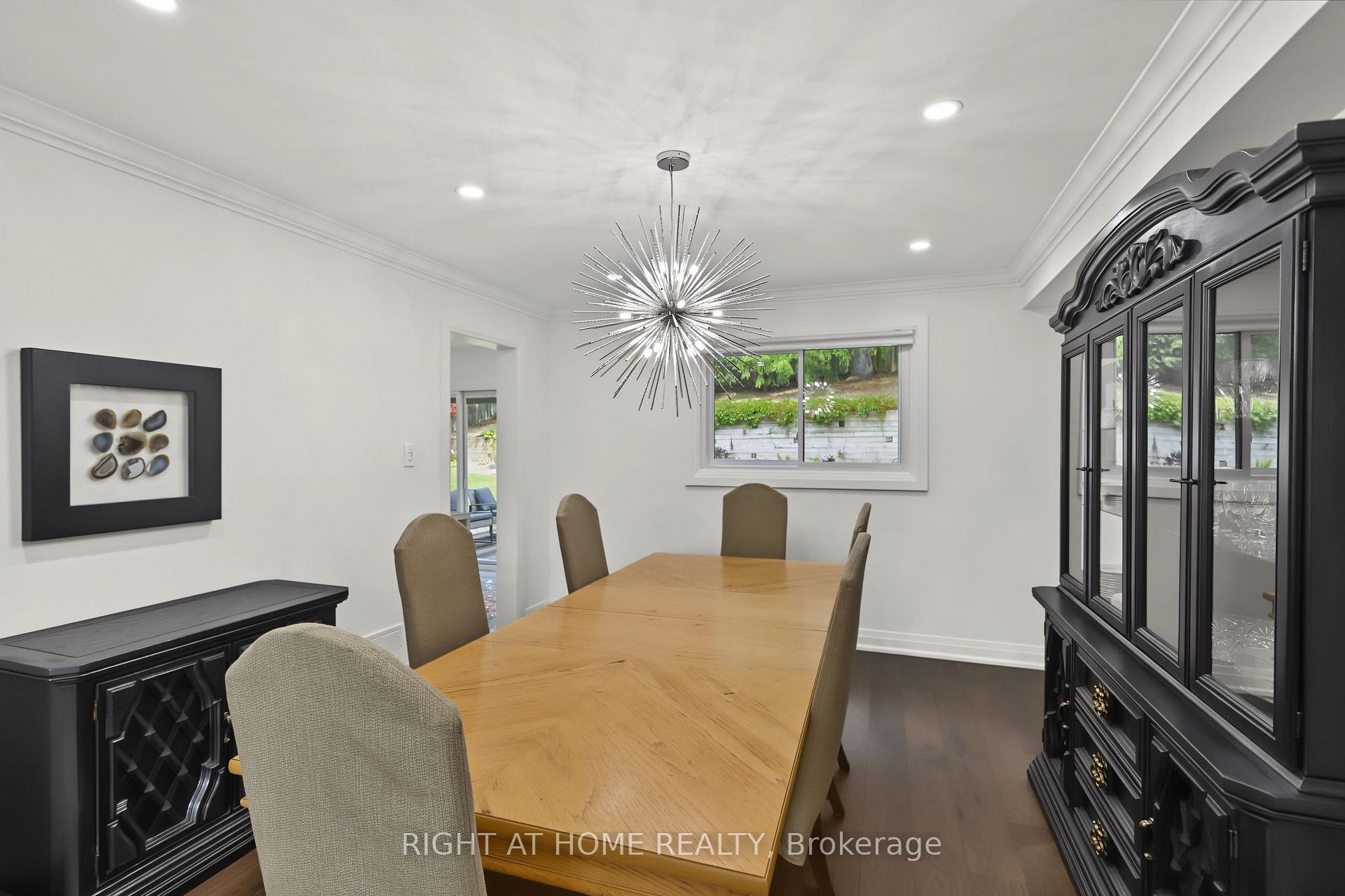 Photo 14 of 11 Harrowsmith Place, Richmond Hill, Oak Ridges — HOMEH