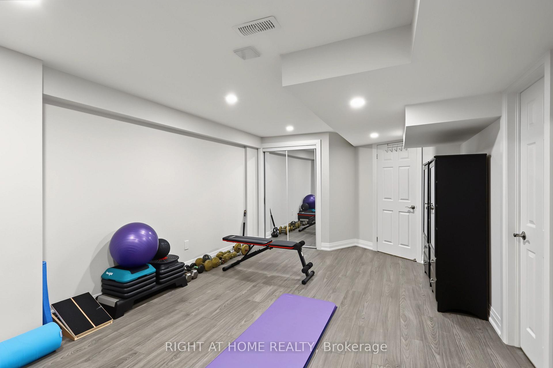 Photo 41 of 11 Harrowsmith Place, Richmond Hill, Oak Ridges — HOMEH