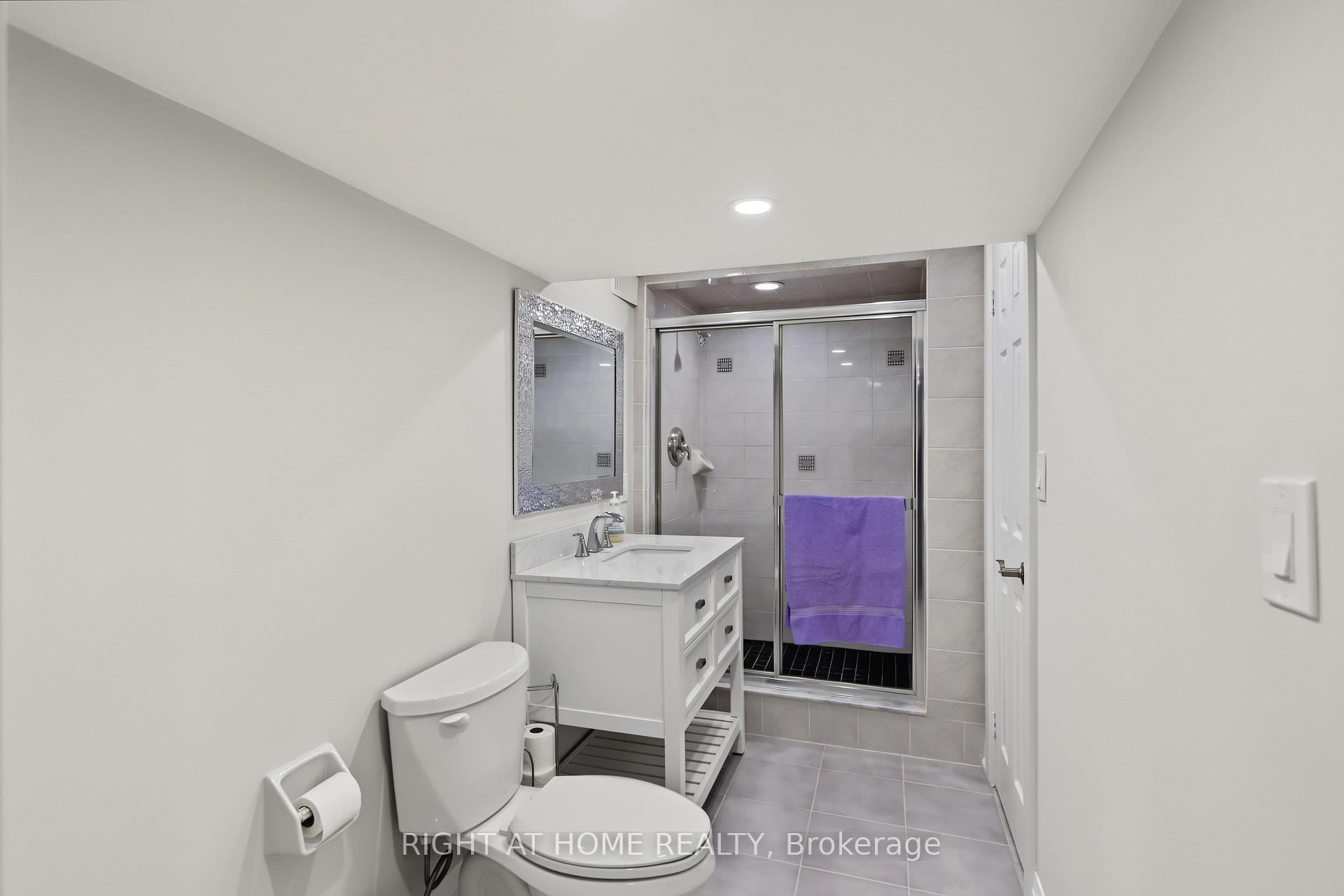 Photo 42 of 11 Harrowsmith Place, Richmond Hill, Oak Ridges — HOMEH