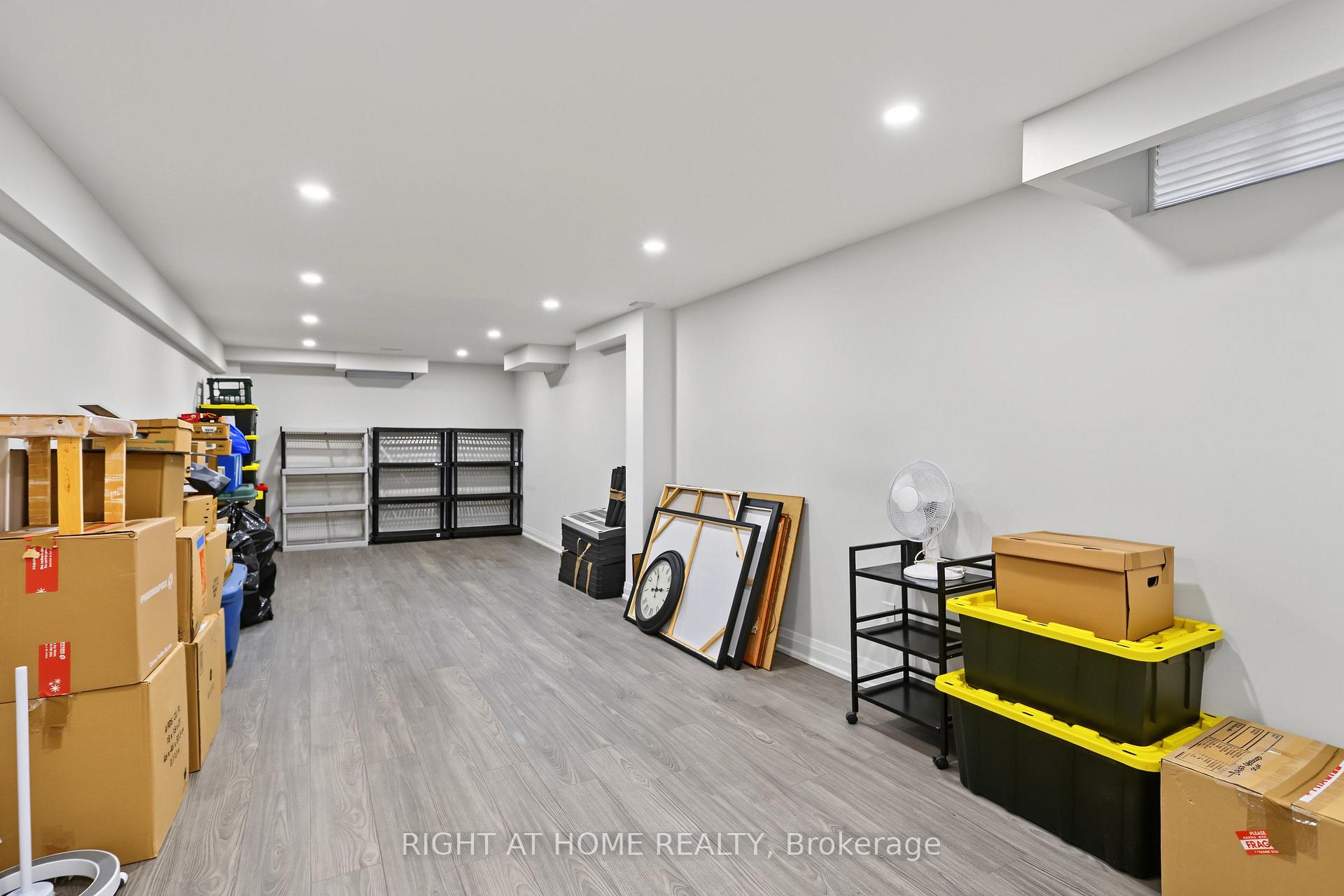 Photo 43 of 11 Harrowsmith Place, Richmond Hill, Oak Ridges — HOMEH