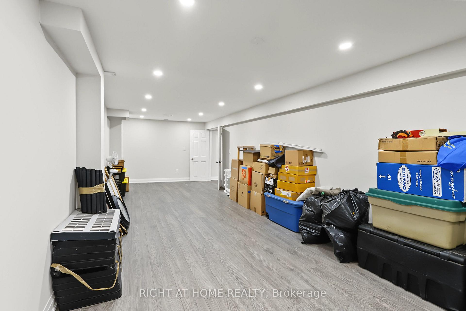 Photo 44 of 11 Harrowsmith Place, Richmond Hill, Oak Ridges — HOMEH