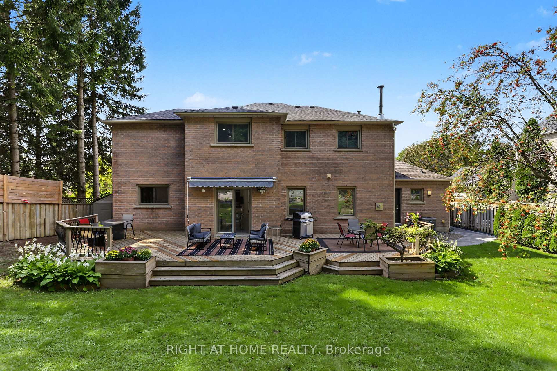 Photo 46 of 11 Harrowsmith Place, Richmond Hill, Oak Ridges — HOMEH