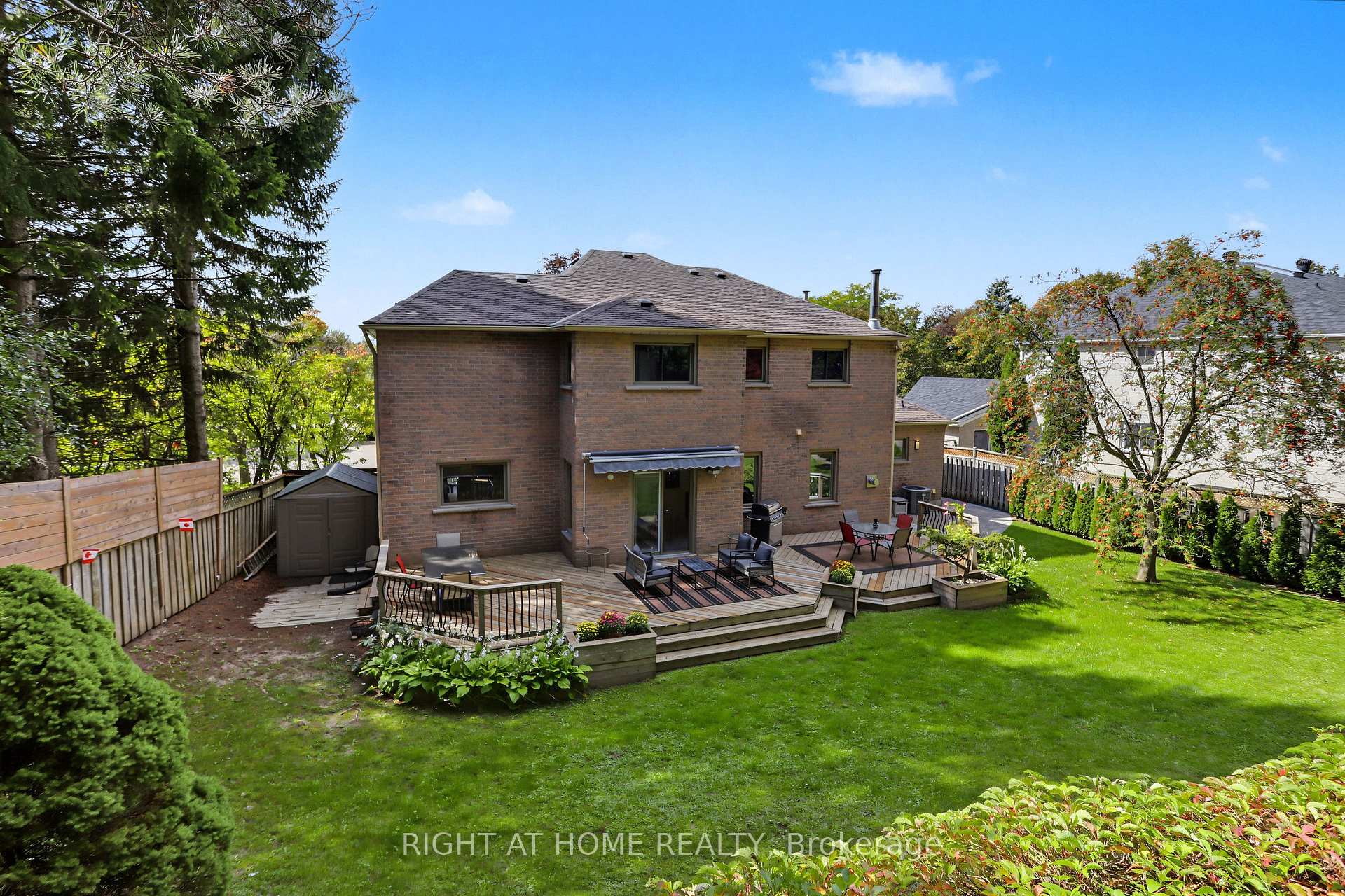 Photo 49 of 11 Harrowsmith Place, Richmond Hill, Oak Ridges — HOMEH