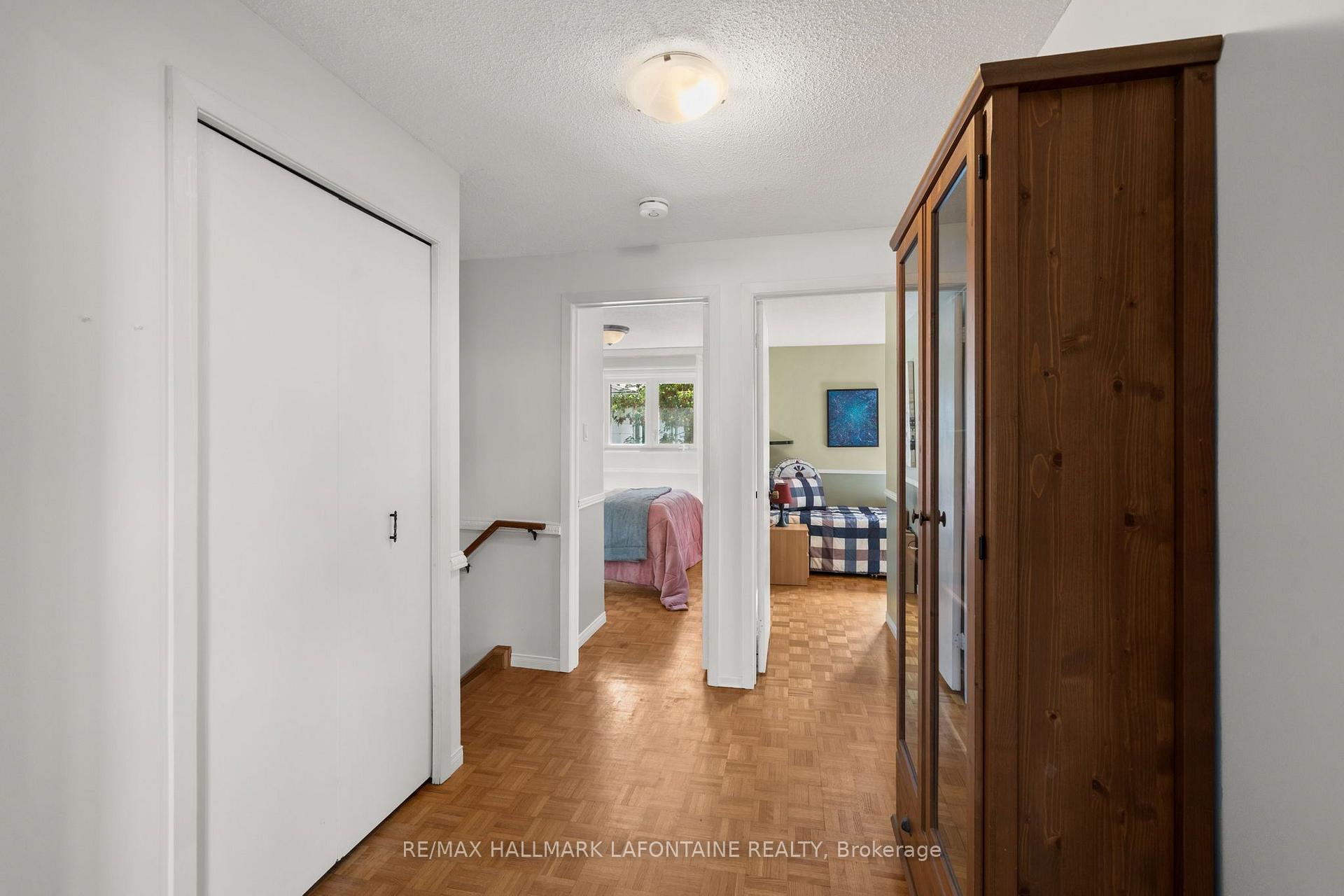 Photo 19 of 37 Red Maple Crescent, Ottawa, Blackburn Hamlet — HOMEH