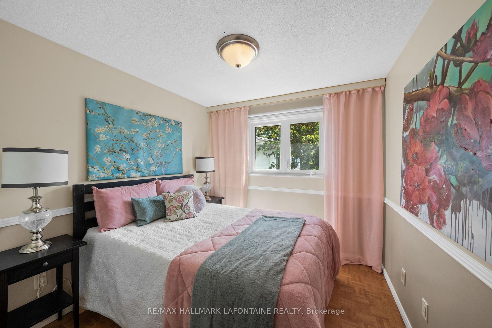Photo 27 of 37 Red Maple Crescent, Ottawa, Blackburn Hamlet — HOMEH