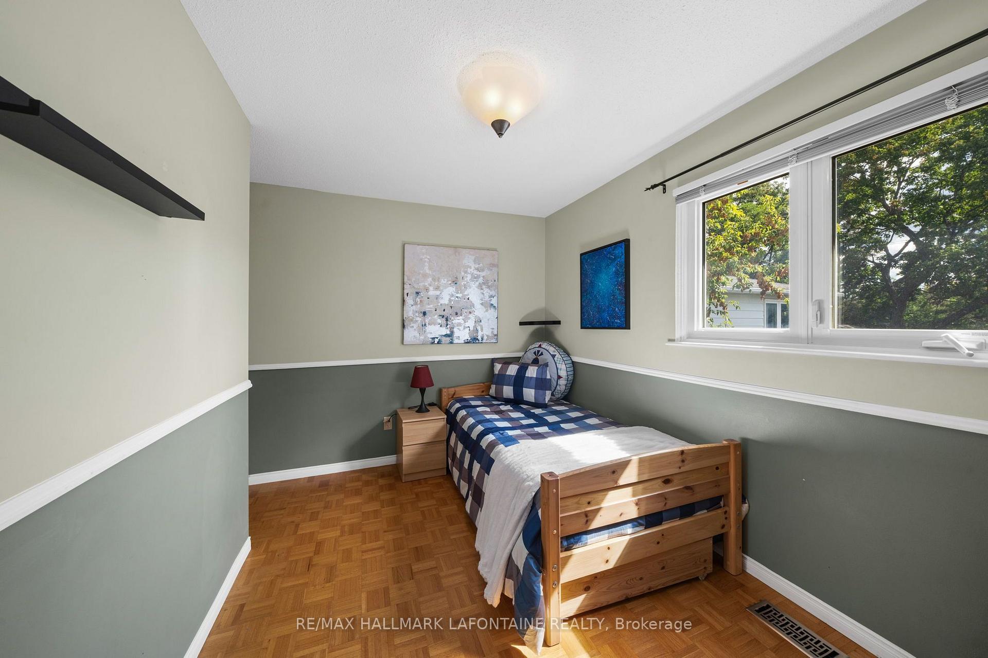 Photo 30 of 37 Red Maple Crescent, Ottawa, Blackburn Hamlet — HOMEH