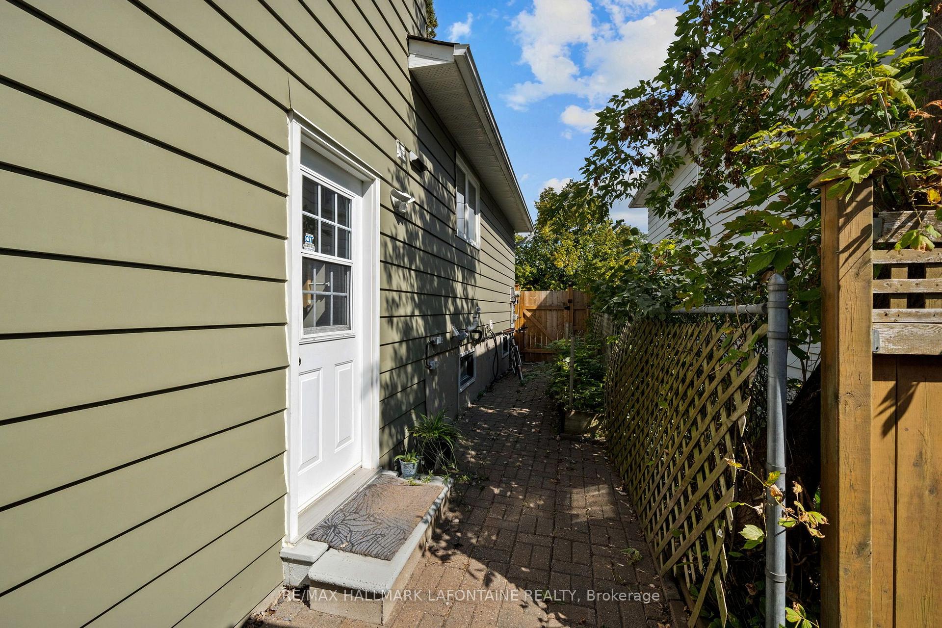 Photo 47 of 37 Red Maple Crescent, Ottawa, Blackburn Hamlet — HOMEH