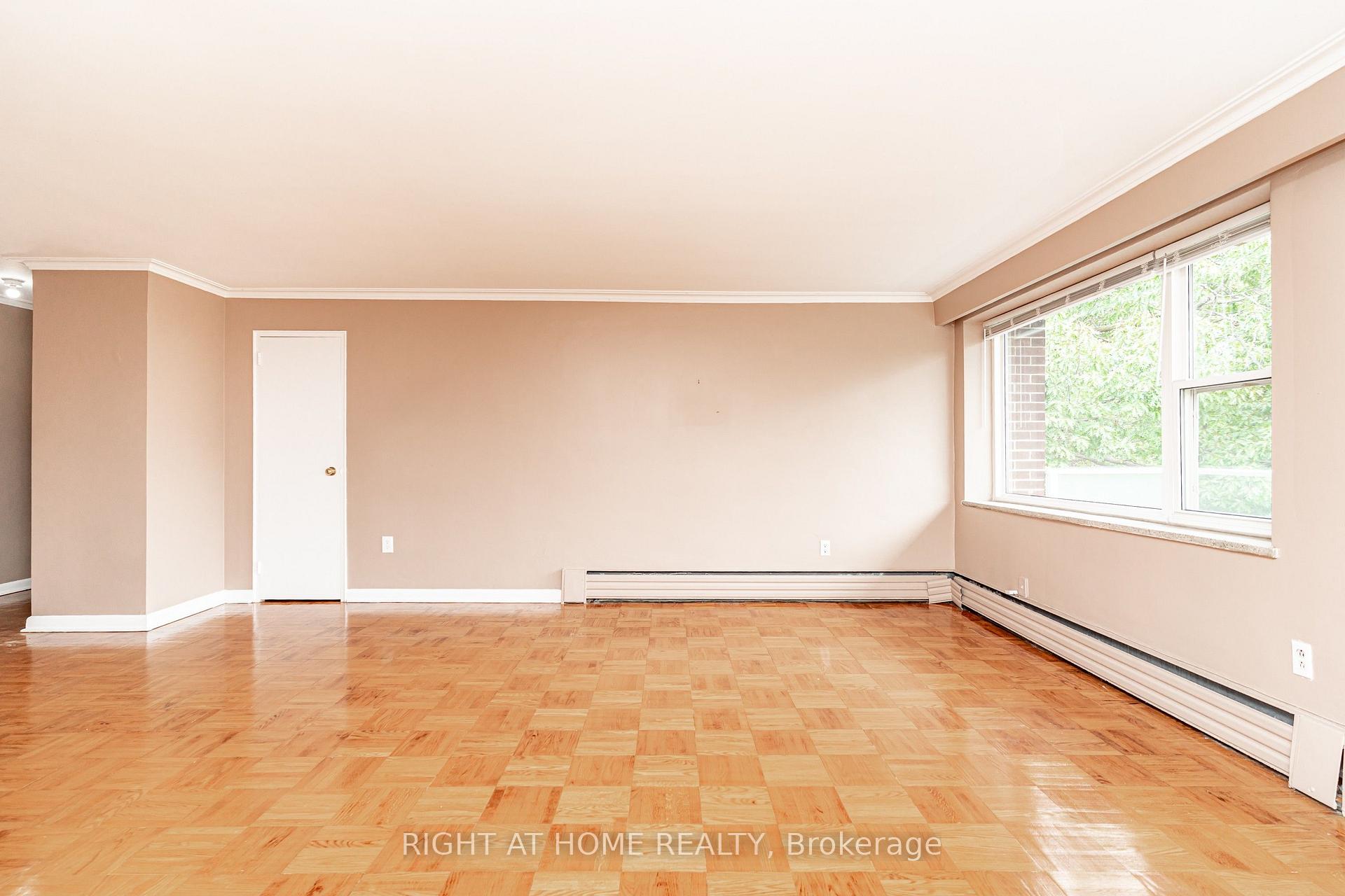 Photo 33 of Unit 406, 185 Stephen Drive, Etobicoke, Stonegate-Queensway — HOMEH